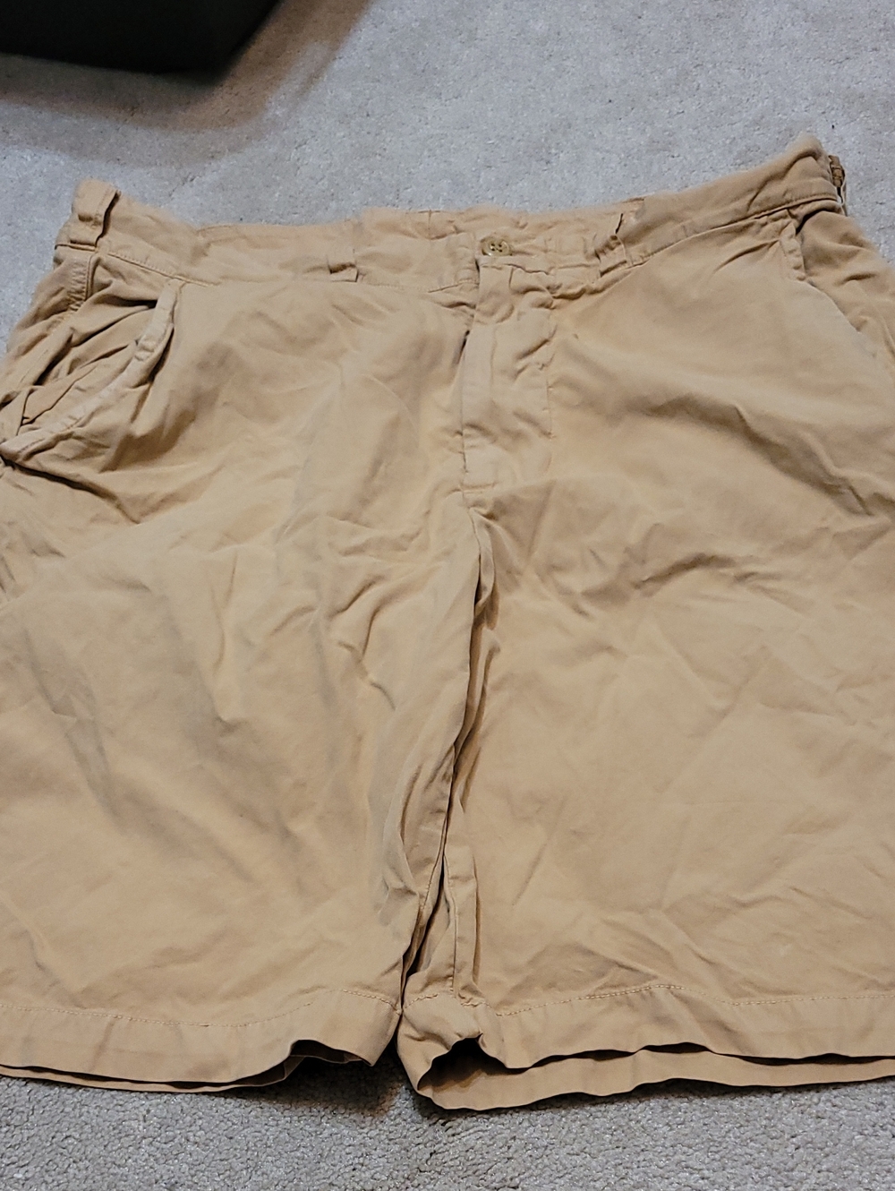 Roundtree & Yorke Men's Tan Cargo Shorts